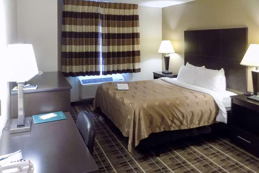 Quality Inn Dfw Airport North - Irving Room photo
